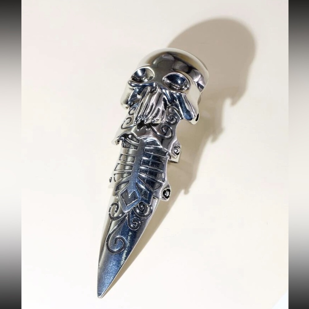 💀 Awesome Metallic Skull Adjustable Finger Cuff 💀